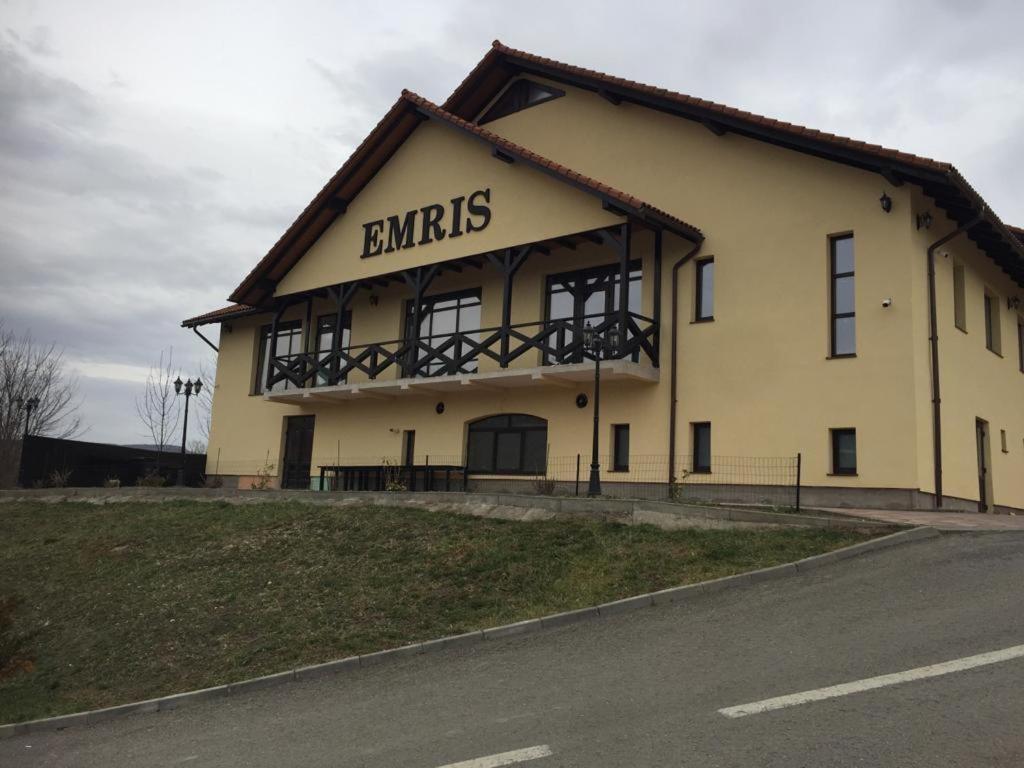 Pensiunea Emris Spatac Exterior photo